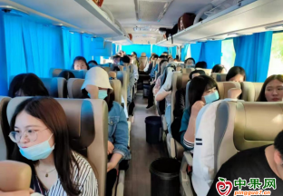 夏日團建：凝心聚力 勇攀石門 ()